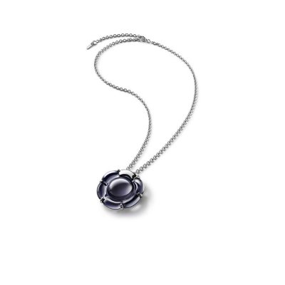B-flower-pendant-crystal-baccarat