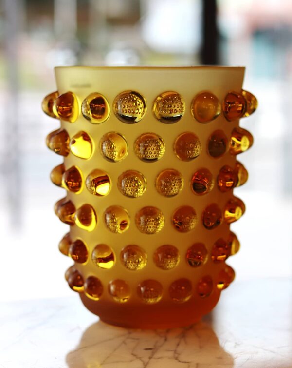 vase-mossi-ambre-lalique