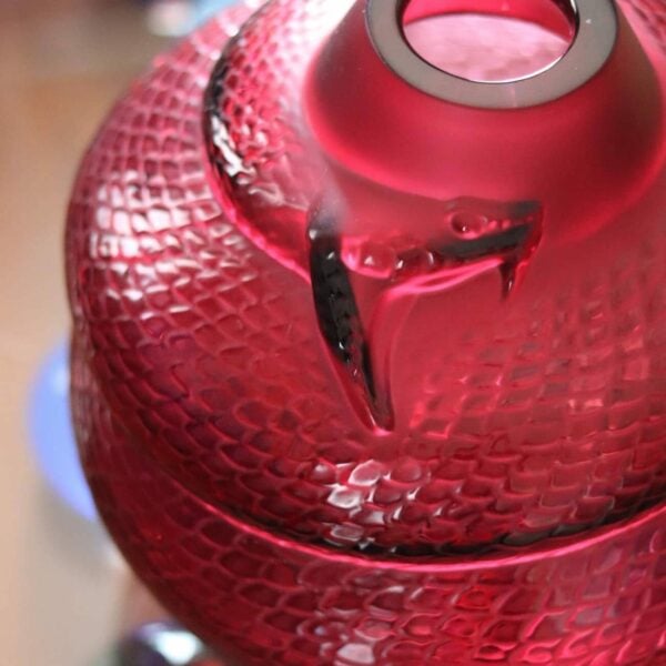 vase-serpent-rouge-lalique