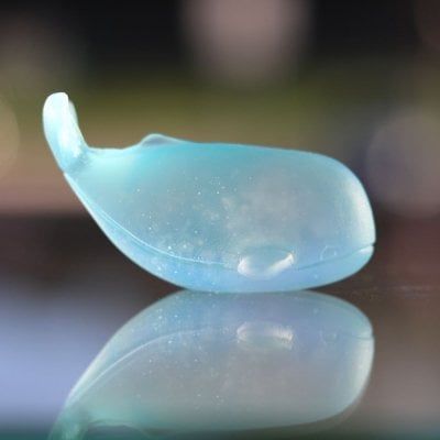 sculpture-baleine-cristal-daum-france mini baleine en pate de cristal daum