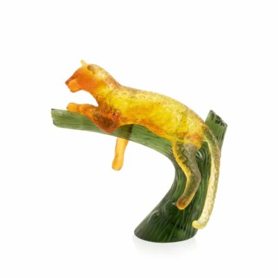 panthere-daum-sur-arbre-ambre