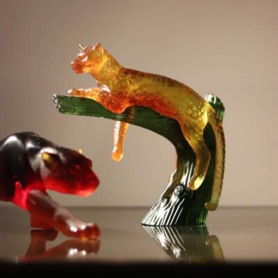 panthere-sur-arbre-daum-france