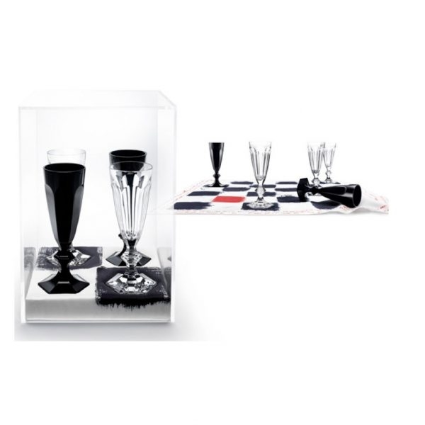 jeu-de-dames-philippe-starck-baccarat-1-600x600