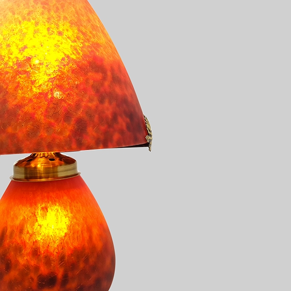 Lampe-champignon-verre-rouge