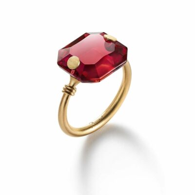 Bague-Marie-Hélène-de-Taillac-rouge-Baccarat