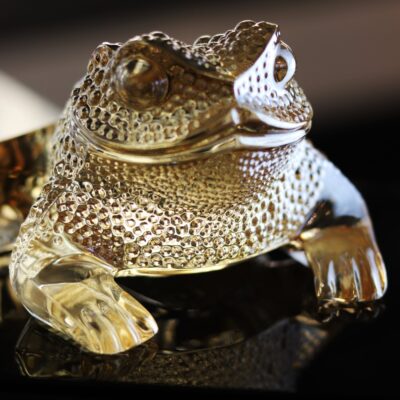 crapaud-gregoire-lalique-lustre-or