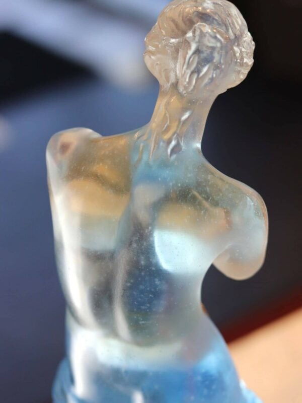 venus-aux-tiroirs-daum-pate-de-cristal