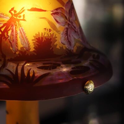 grande-lampe-en-vere-tip-galle grande-lampe-en-vere-tip-galle