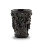 vase-sirenes-cristal-noir-lalique