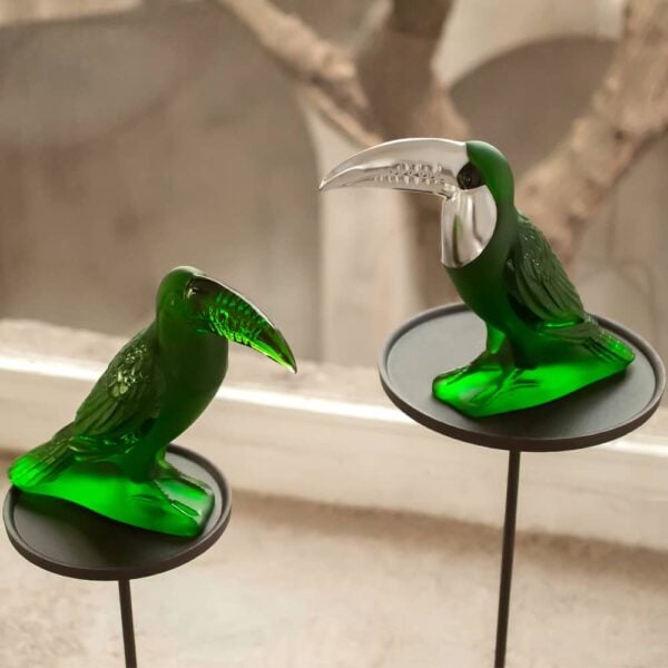 SCULPTURE-TOUCAN-VERT-VERT-TAMPON-PLATINE-2