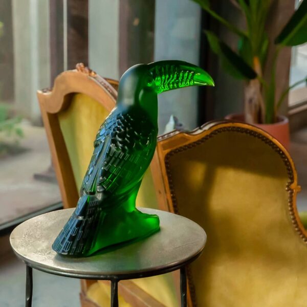 SCULPTURE-toucan-vert-cristal-lalique