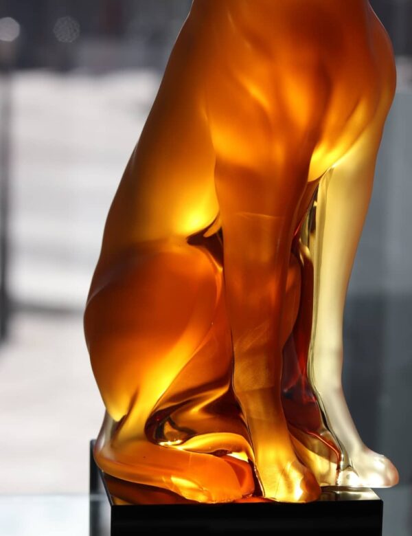 sculpture-levrier-cristal-ambre-lalique